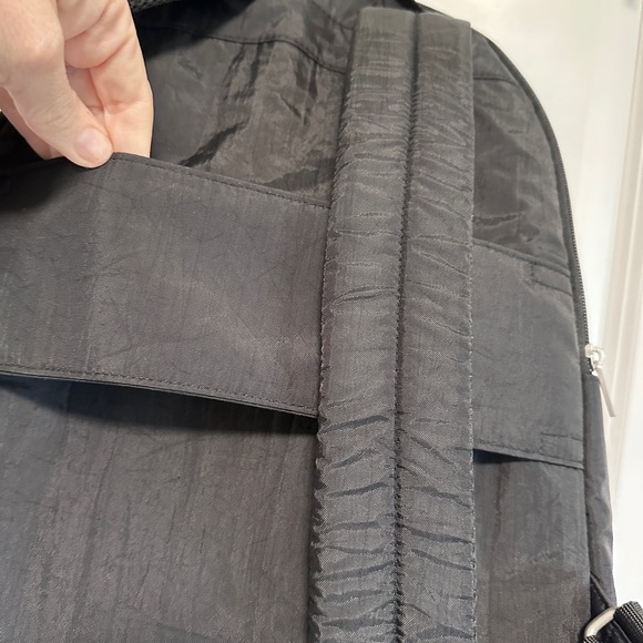 Baggallini Travel Backpack with laptop sleeve - Picture 2 of 14